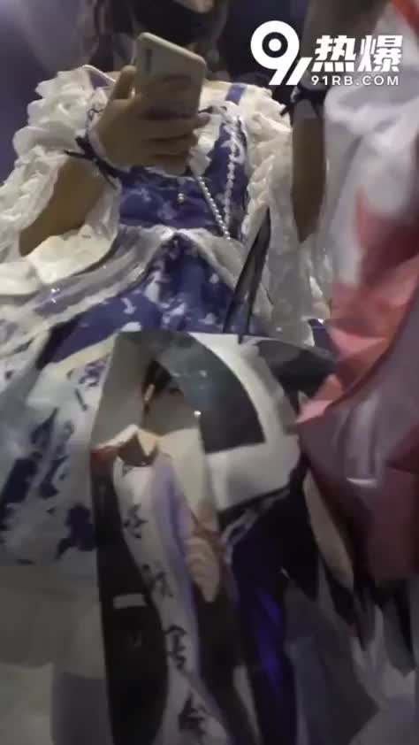 8ff35cb9-82a6-4059-bbe9-c35a5ccbc9b5.mp4