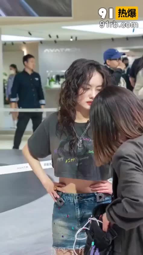 e7ef3320-a8e2-4b48-b6d6-de2acc2ad473.mp4