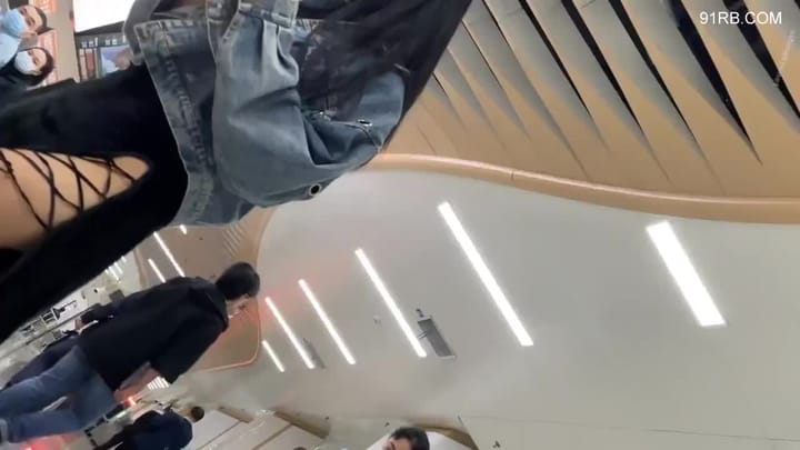 ca07bb7b-fc1e-45f6-a8dc-76c2a2681f1f.mp4