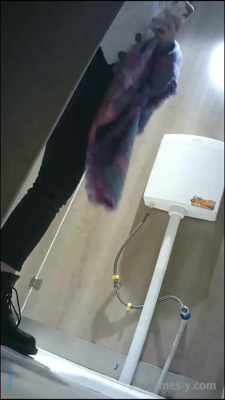 fdeebec6-21bf-4be8-bb2f-37a1523a979d.mp4