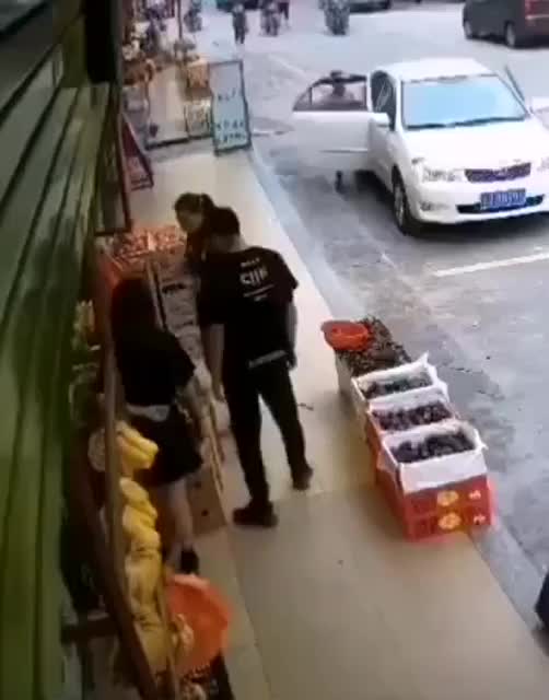 4a2403a3-7635-4596-b939-1291f43a1527.mp4