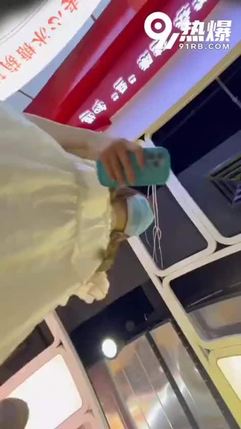 197a56b5-7d24-4e89-8ffd-3bc9c30b340d.mp4