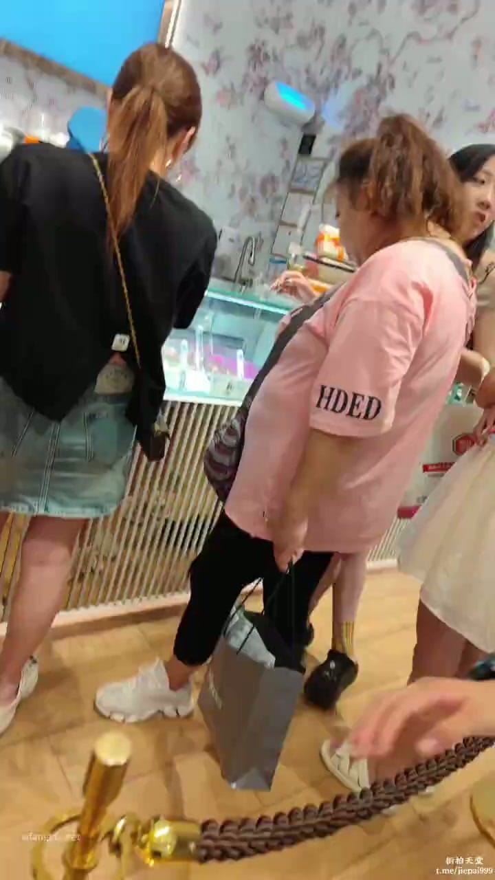 dbe5e57a-bb50-49ab-873d-749b1ad3b22b.mp4