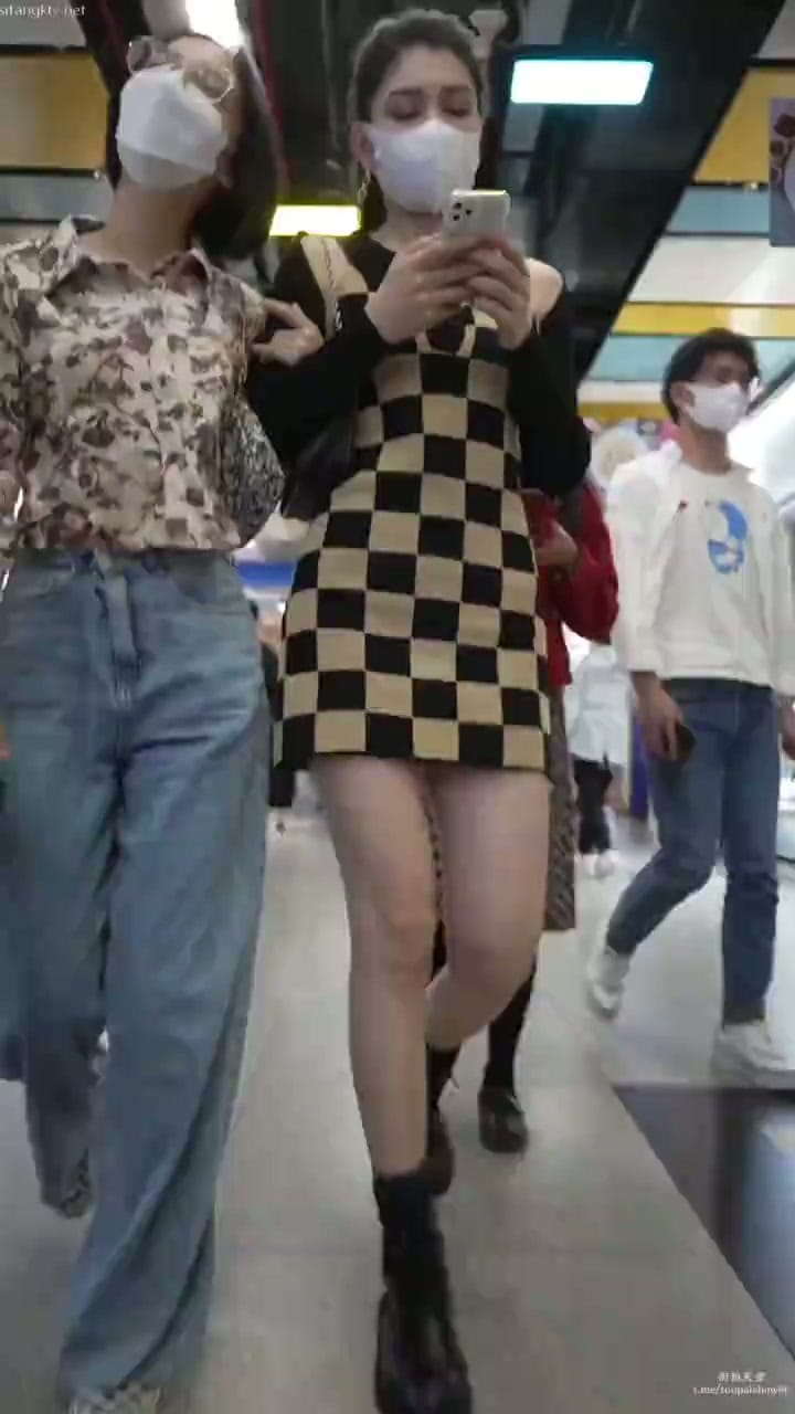 0d4cbb8a-c363-4717-9aac-6a492fff9d56.mp4