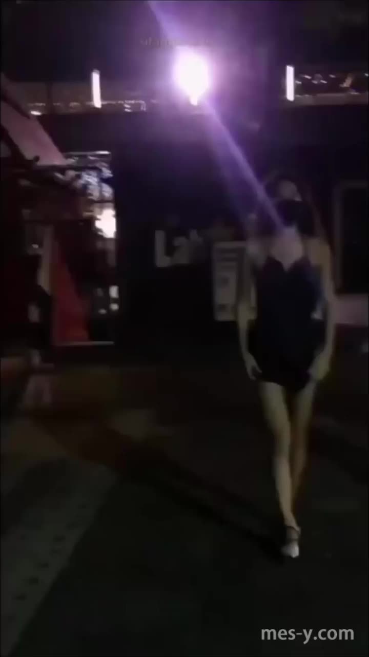 0d99bf13-d835-4001-865d-ece16d02d8b7.mp4