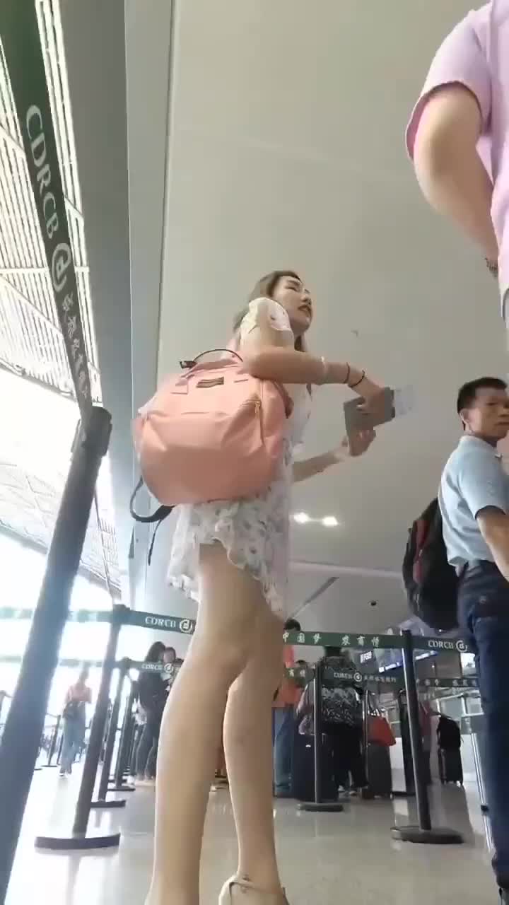 e688f06e-4669-4502-875a-db54bd0b0ff8.mp4