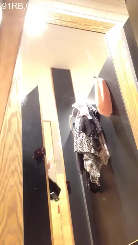 8751f091-7bd5-4210-9a28-6703888da590.mp4