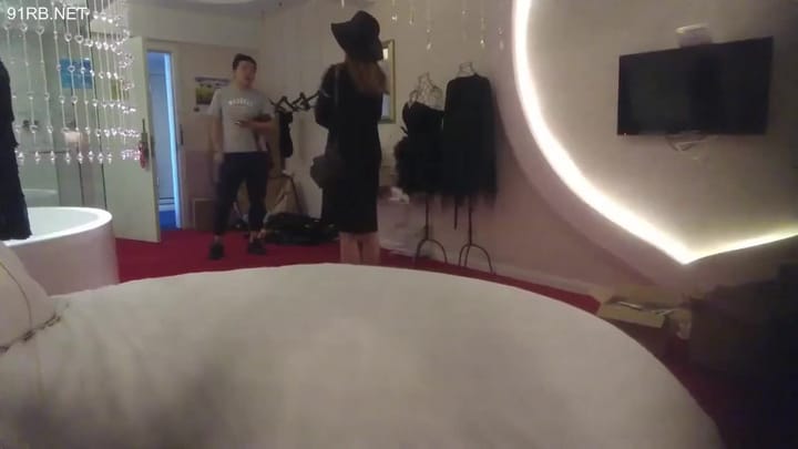 ad0105a4-fa1d-49ed-8d31-6286fe2d64c8.mp4