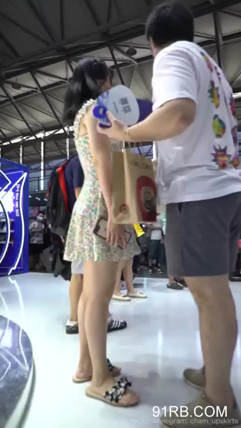 b6ece6b1-c792-4db5-a168-fe9a7dd13598.mp4