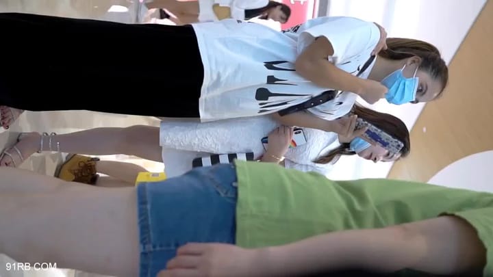 ad0de5ab-751b-4202-8e0a-c8540cbb3a6e.mp4