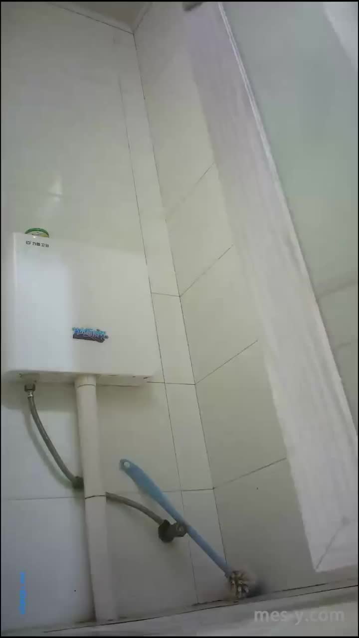 8b469d70-3deb-498c-bb83-13a05f1e5265.mp4