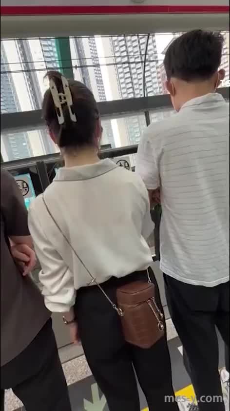 7b7ec42d-80a5-4e98-94ff-985733cdc281.mp4