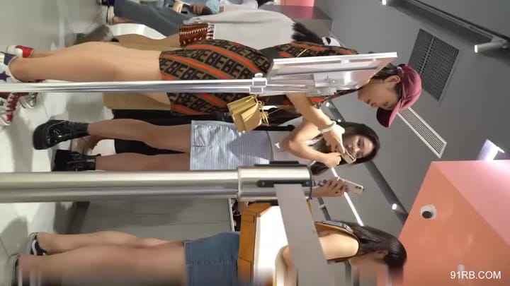 b5002502-5556-4cb0-8b5e-523e7639a67d.mp4