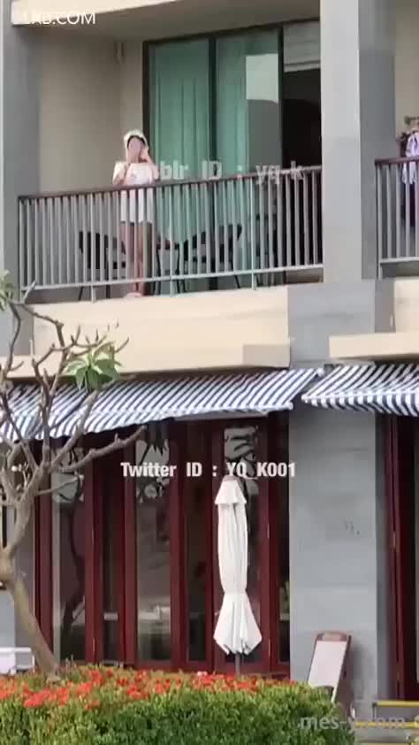 6cdfab82-b0a5-40d9-8f3f-1c8bcc97d7dc.mp4