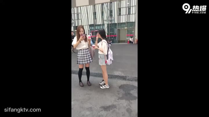 13df762b-18b2-4fe9-a797-e76f474a27bf.mp4