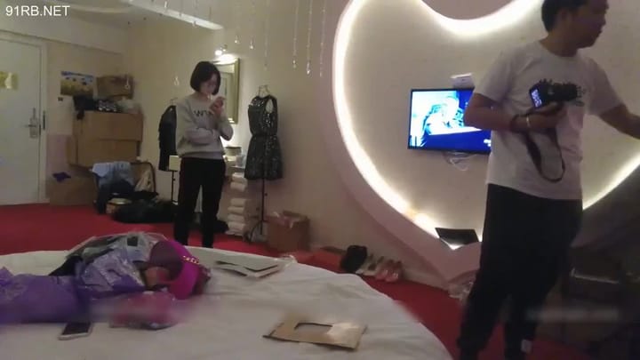 b425c2a8-1e01-40c3-9b68-794b1b84e040.mp4