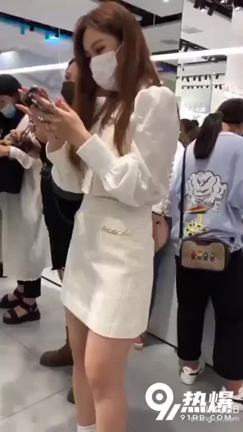 911f6405-a7ce-47b4-9f3e-514c5c7da87a.mp4