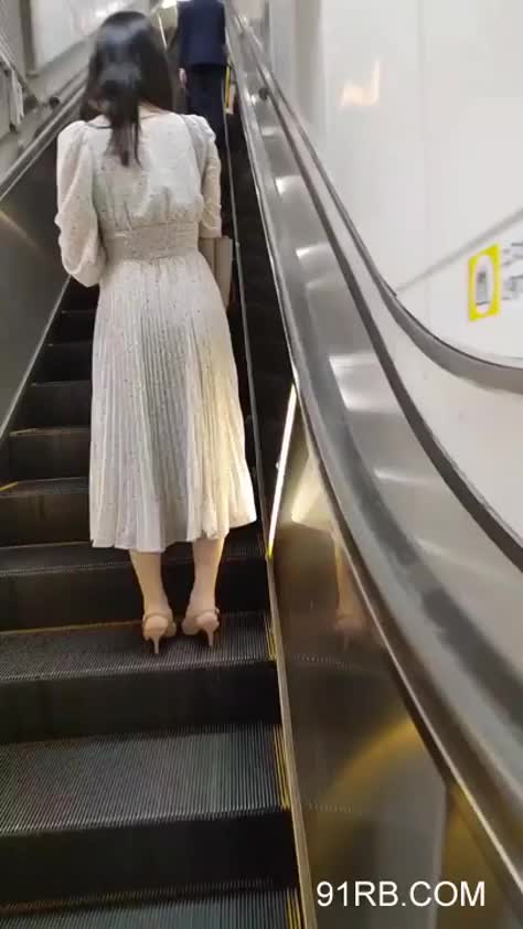 01517787-6a26-4435-910f-260a78dc5ad9.mp4