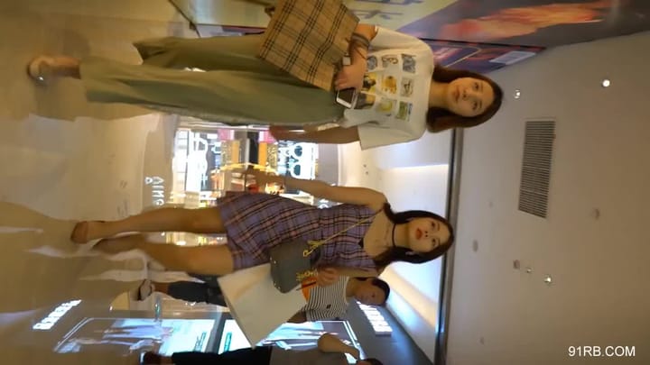 8f087079-40f7-4fb1-8c55-c187bb341374.mp4