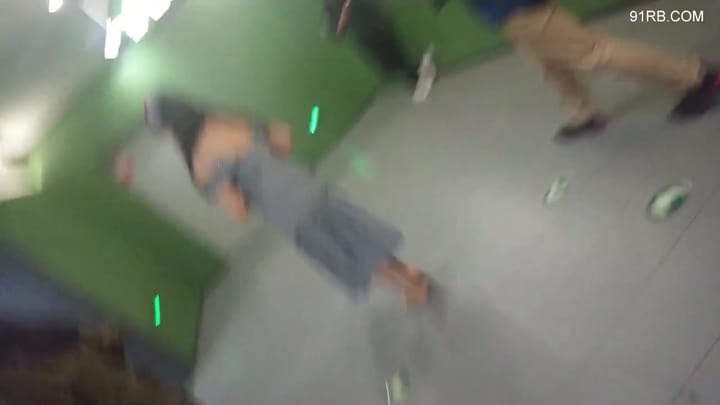 92d48c1d-56e1-4f36-bba2-1f3292ca1442.mp4