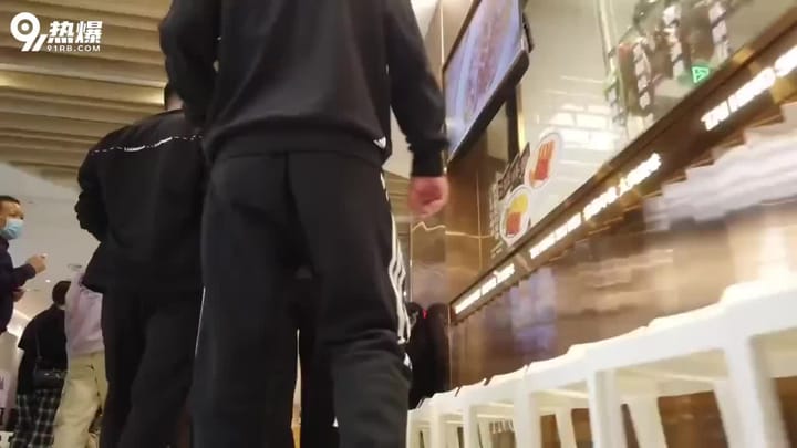 d329d643-21c1-4c41-a998-1c96ce577e0a.mp4