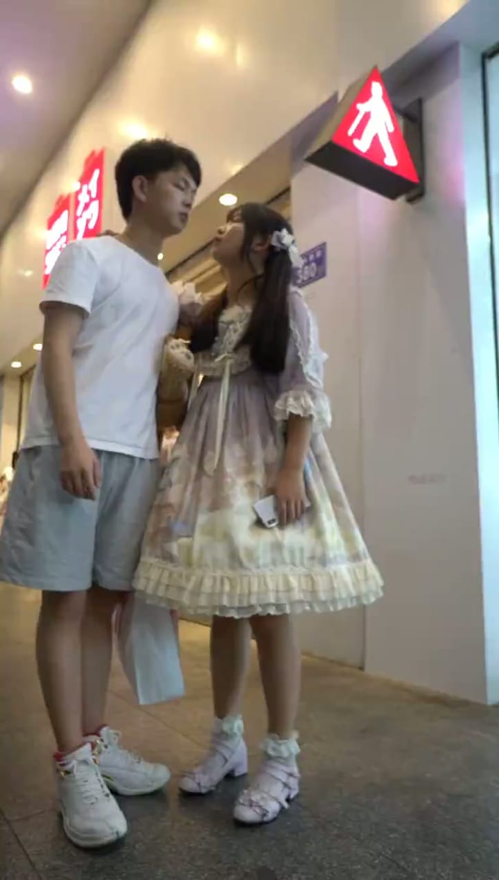 dcb58afd-b1c8-4478-a4d0-7c61a60df4af.mp4