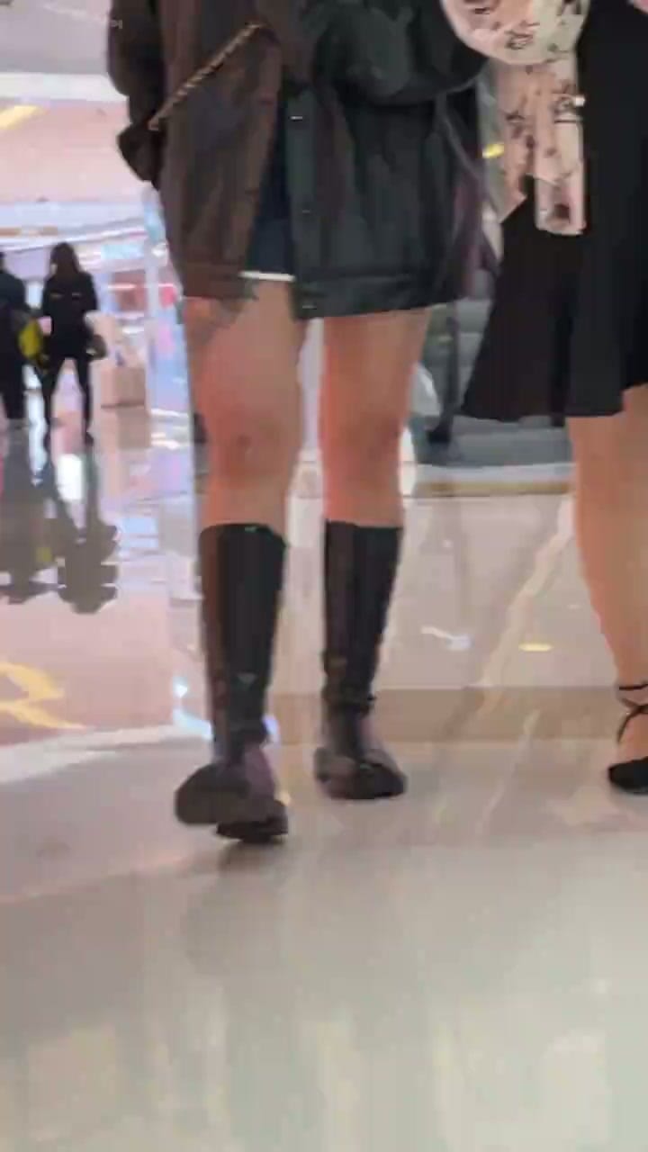 b5de53e0-dc12-4c2d-85b0-23a93bdf0470.mp4