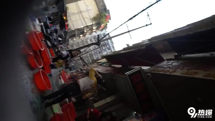 bf7d260c-ddd5-458a-b7cc-cd03b9d156d3.mp4