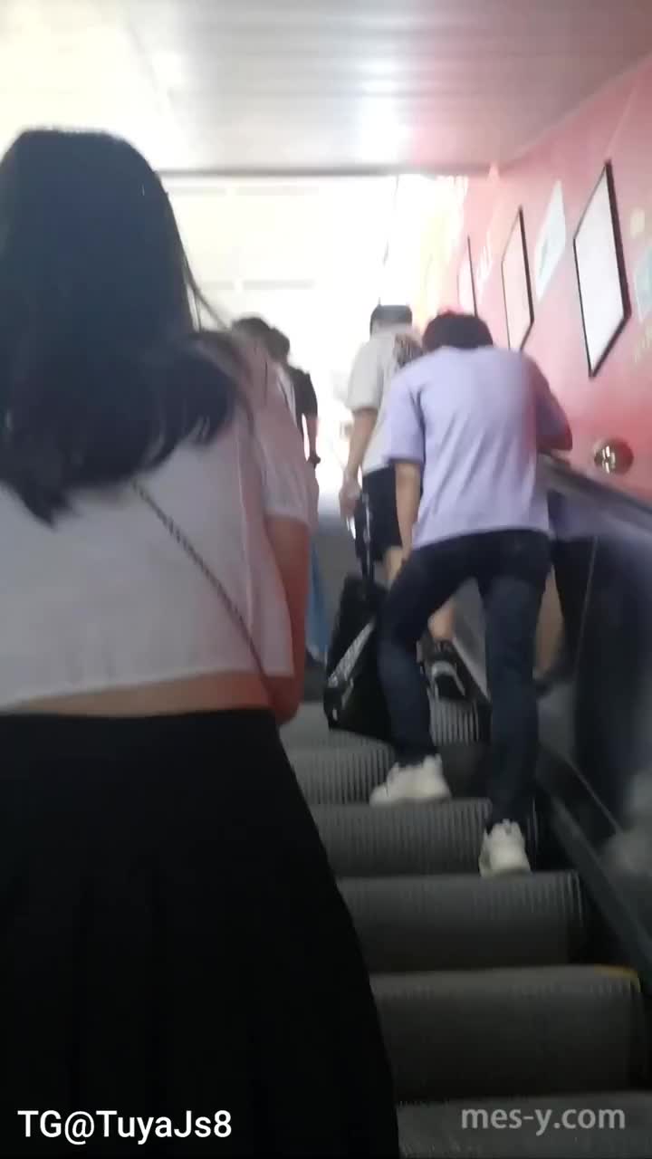 947282de-59f3-4d61-84b8-0caf8a36cbde.mp4