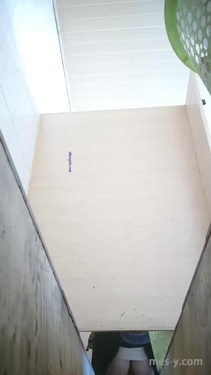 be8fcdf8-7cbf-414f-8dc1-886c2d6df5a5.mp4