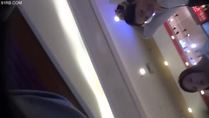 e267abe1-50df-445e-8be8-ea8ddeece349.mp4