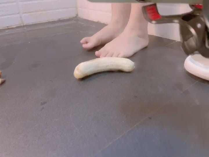 b6e5d9f8-ef6d-42d5-92ea-3b2242ea9056.mp4