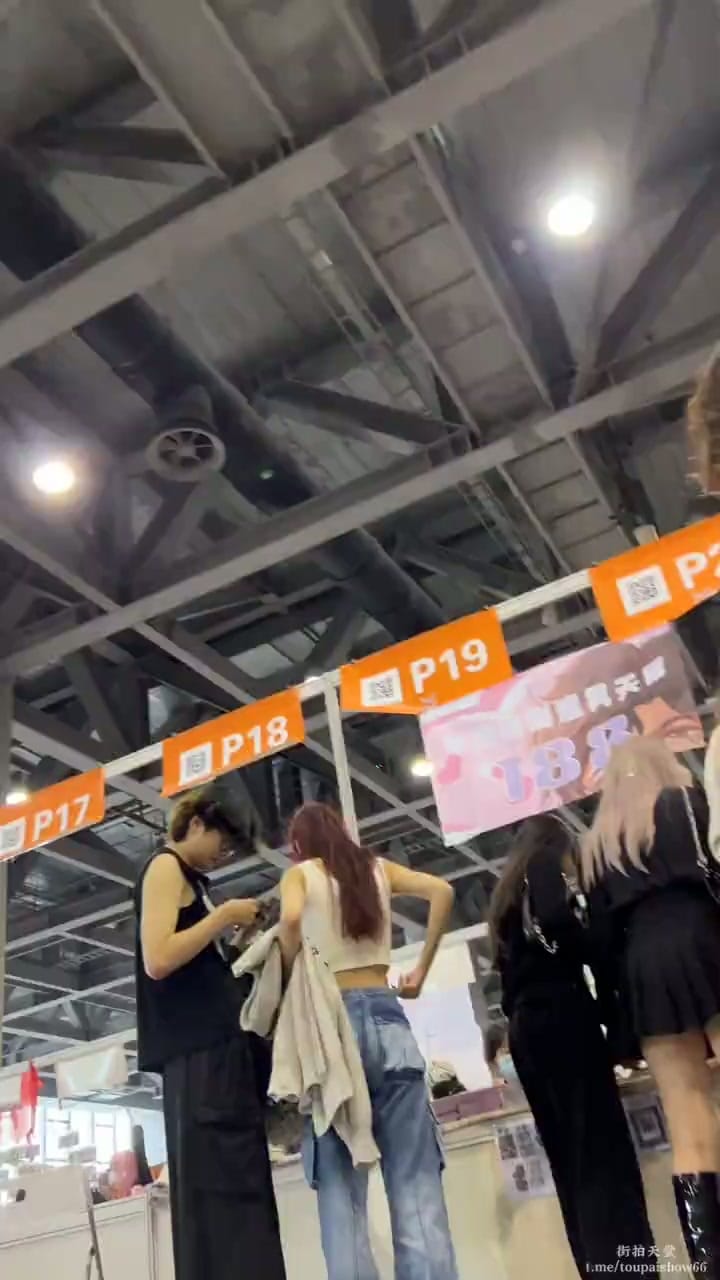 e033bdea-4601-4566-bfa5-cff308f76aa5.mp4