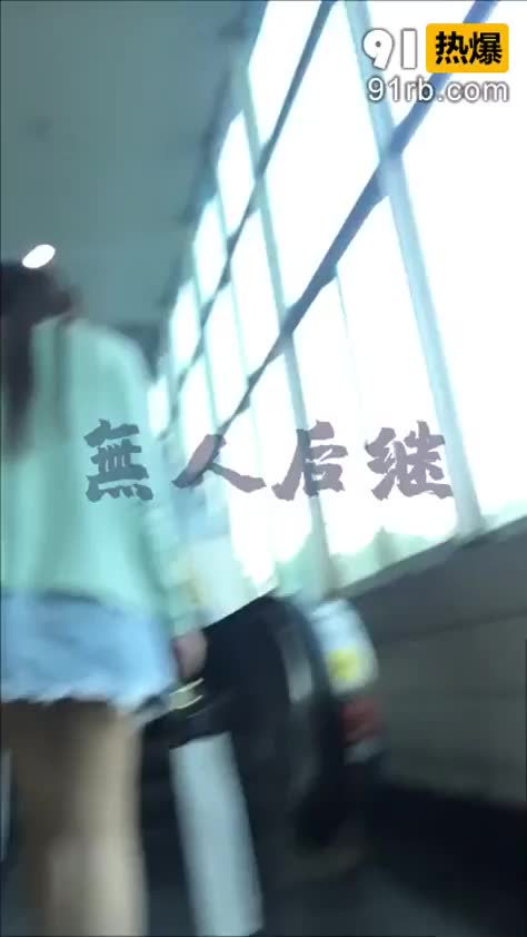 60781c7b-8c28-43d9-ad31-0c567401540b.mp4