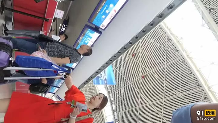 70f0117e-ad65-4120-8d02-d8792cefb70b.mp4