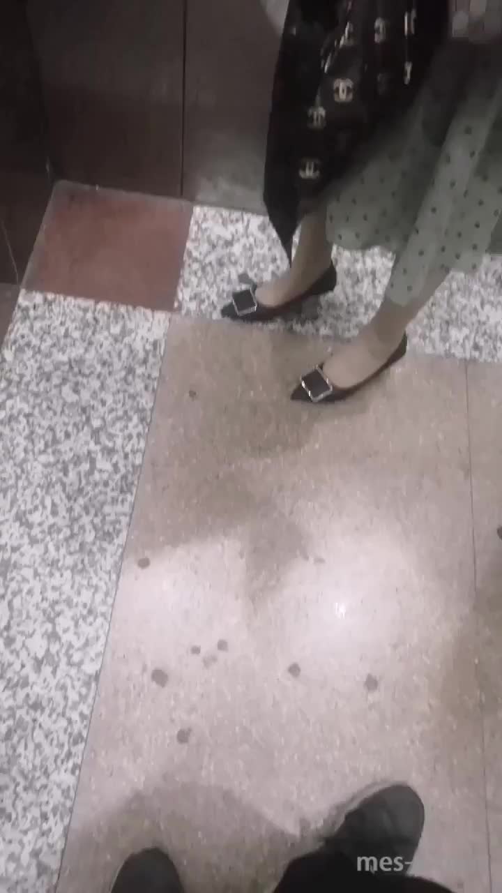 8521a6df-f9d8-4626-9aa0-d8ec06bb58a1.mp4